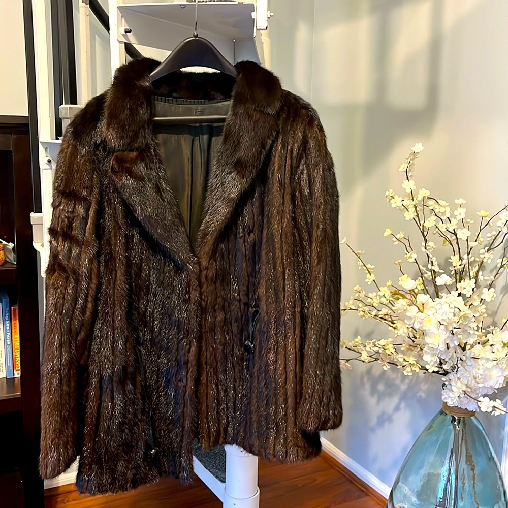 Brown Mink Jacket, vintage, like new- vertical lined fur, flattering fit…